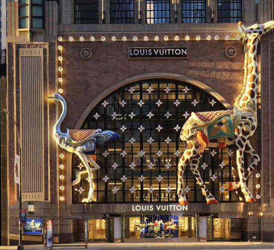 مطاعم ومقاهي الأناقة: نكهات دور الأزياء العالمية