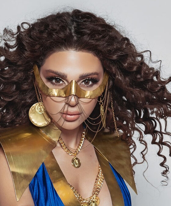 كيف تصبغين الشعر المجعد بدون تلف؟