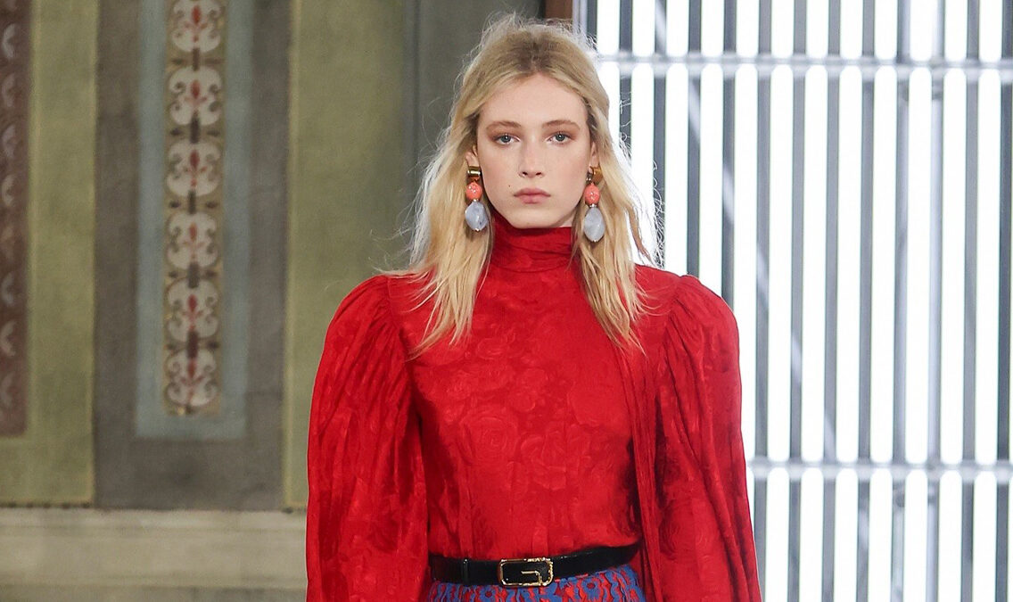 Gucci تحتفل بجذورها في عرض مجموعة 2026 بفلورنسا