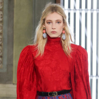 معرض جواهر العالم: تصاميم فاخرة وإبداع عالمي