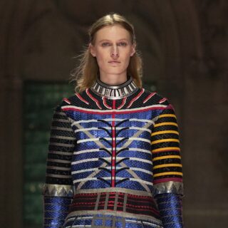 Gucci تحتفل بجذورها في عرض مجموعة 2026 بفلورنسا