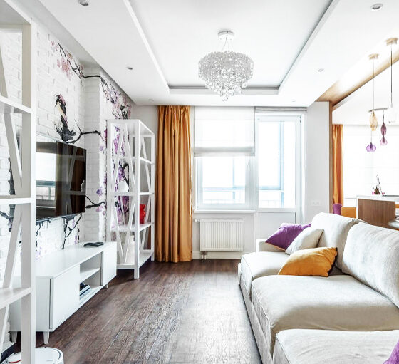 غرف المعيشة المستطيلة: حلول تصميمية تتجاوز التحدّي