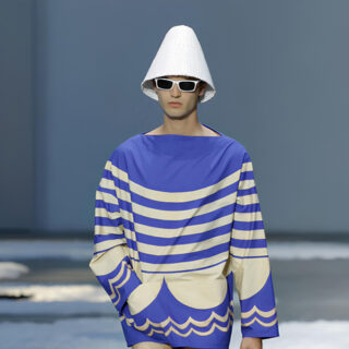 Balenciaga تعرض أبرز لحظات Demna الإبداعية في قلب باريس