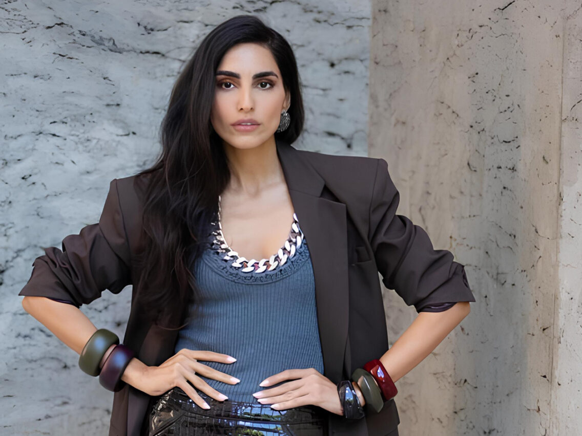 Farnoush Hamidian تخطف الأضواء في Paris Haute Couture لخريف وشتاء 2026