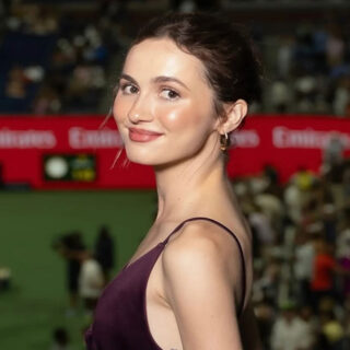 إطلالات Belly  في الشاشة وLola Tung خارجها