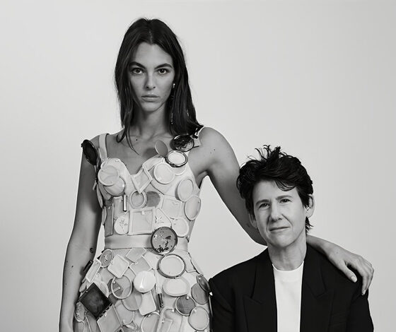 Sarah Burton تكشف عن أولى حملاتها مع Givenchy لمجموعة خريف وشتاء 2025