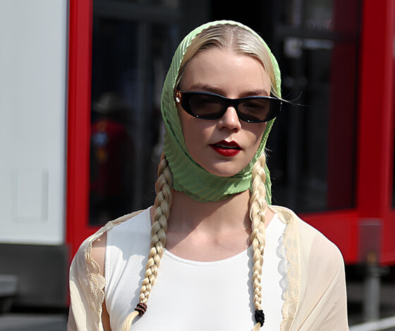 Bandana: إكسسوار الشعر البوهيمي يعود مع النجمات في 2025