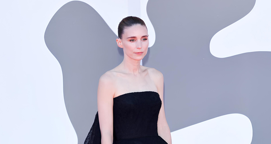 السجادة الحمراء تتألق بالأناقة في اليوم الثامن من مهرجان فينيسيا السينمائي