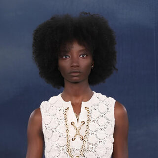 LOEWE تكشف حملتها لأول عرض بقيادة Jack McCollough وLazaro Hernandez