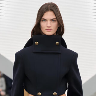 اليوم الرابع في باريس: رؤية جديدة للموضة تجمع الجرأة والإبداع والفخامة