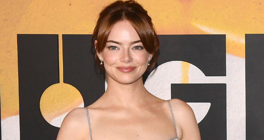 Emma Stone تتألق بإطلالة راقية من Louis Vuitton في نيويورك