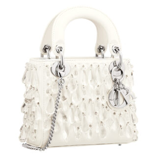 اليوم الثاني من أسبوع الأزياء في الرياض… حوار بين الأصالة والابتكار