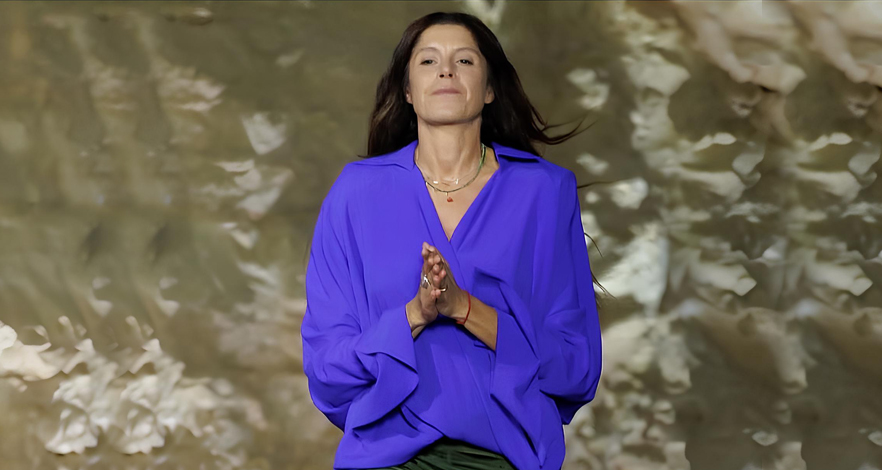 Valentina Nervi تكشف مجموعة “Lunatica” لربيع/صيف 2026 مع دار Amen