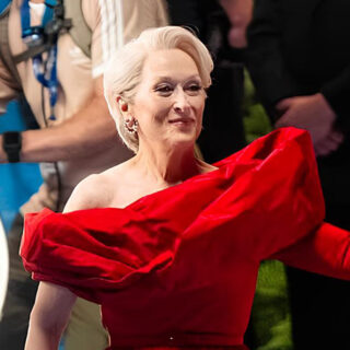 النجمات العربيات الأوائل في عالم المجوهرات العالمية