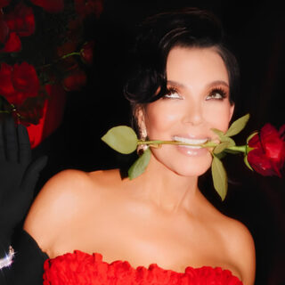 درجات اللون البني تتصدر إطلالات النجمات هذا الخريف