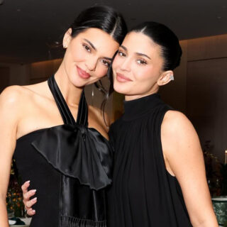 Sarah Burton تكشف عن اتجاه الملابس الرجالية ضمن مجموعة Resort 2026 لـ Givenchy