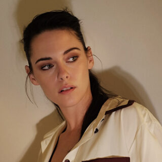 DUA LIPA تطلق علامتها الجديدة للعناية بالبشرة DUA