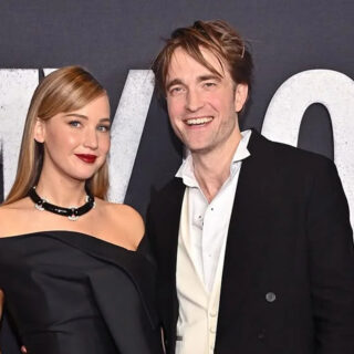 النجمات يتألقن بإطلالات فرعونية مستوحاة من عبق التاريخ