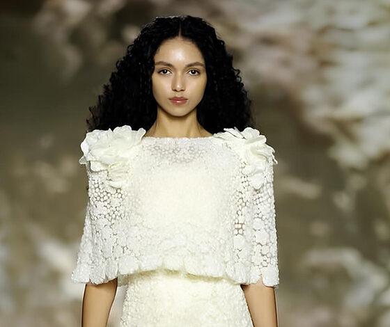 الورود…. بصمة المصممة السعودية أشواق المرشد