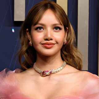 اللون الأسود يرافق Dua Lipa في أبرز إطلالات 2025