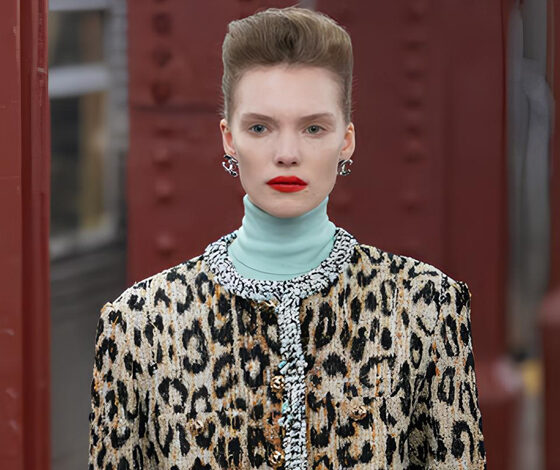 أول عرض لمجموعة Chanel Métiers d’Art 2026 تحت إدارة Matthieu Blazy