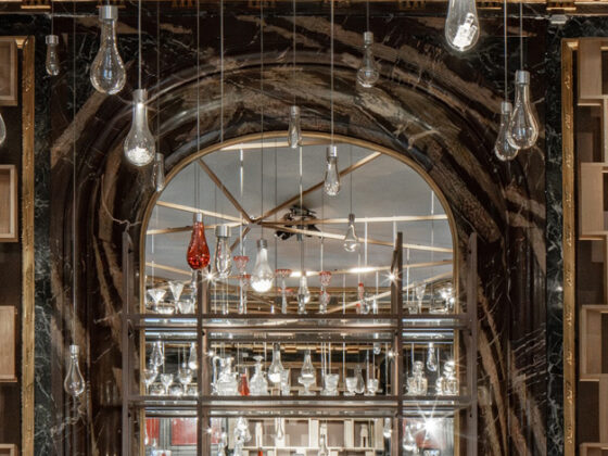 جولة في ديكور Baccarat باريس الحاصل على جائزة أجمل مطعم في العالم
