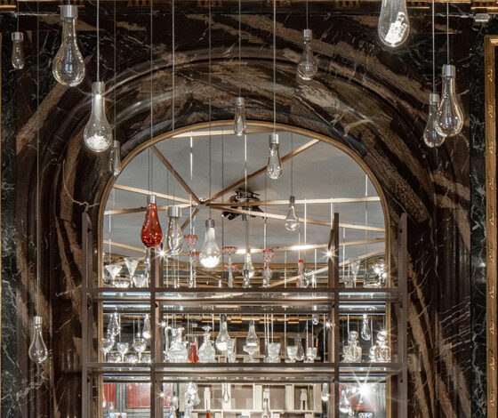 جولة في ديكور Baccarat باريس الحاصل على جائزة أجمل مطعم في العالم