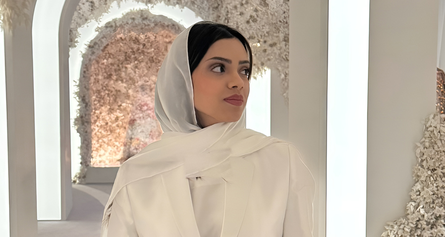 المصممة سارة فؤاد… توقيع سعودي بروح شبابية