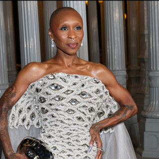 المصممة سارة فؤاد… توقيع سعودي بروح شبابية