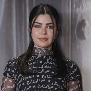 صيحة الفرو تتصدّر إطلالات أشهر النجمات في نهاية العام