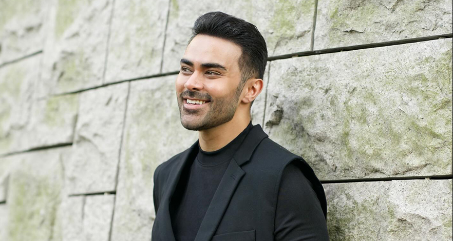 المصمم السعودي محمد سلطان…حين تتحوّل الأزياء إلى هوية وفلسفة