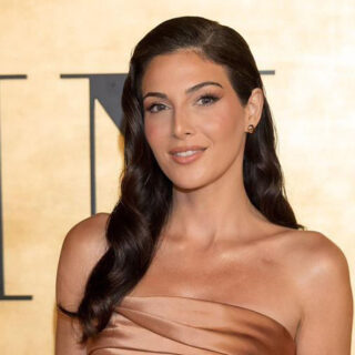 النجوم بلون عام 2026 Cloud Dancer