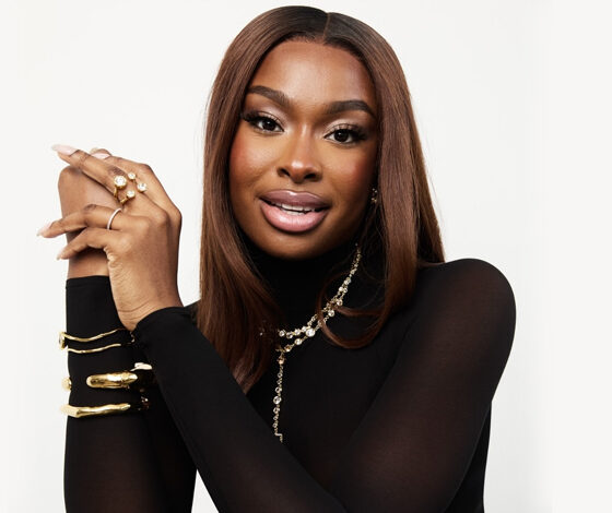 Coco Jones و سر Glowy Skin في عيد ميلادها