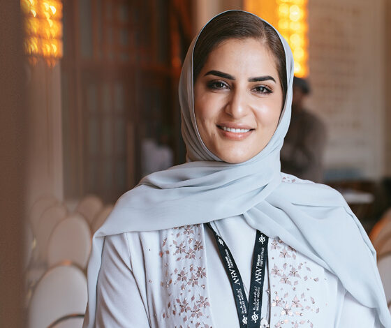 المصممة أمل الرئيسي تحتفل بمرور 20 عامًا على علامتها