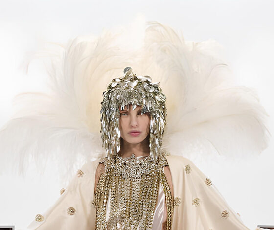 Specula Mundi رؤية إبداعية لفالنتينو بتوقيع Alessandro Michele