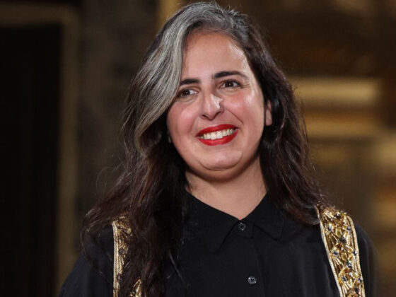 سارة شرايبي… بصمة مغربية في عاصمة الموضة