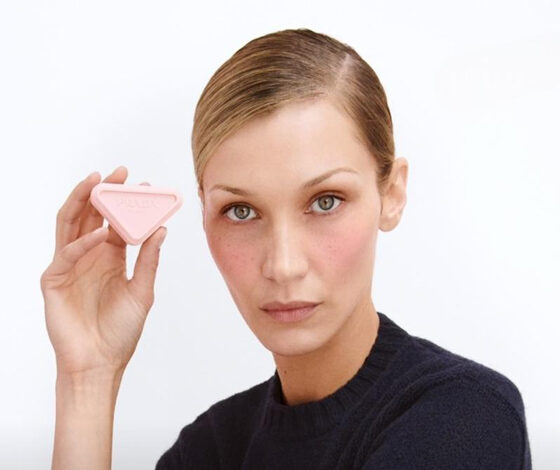 Bella Hadid أول سفيرة عالمية لخط التجميل لدى Prada