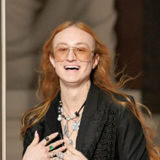 Bella Hadid أول سفيرة عالمية لخط التجميل لدى Prada