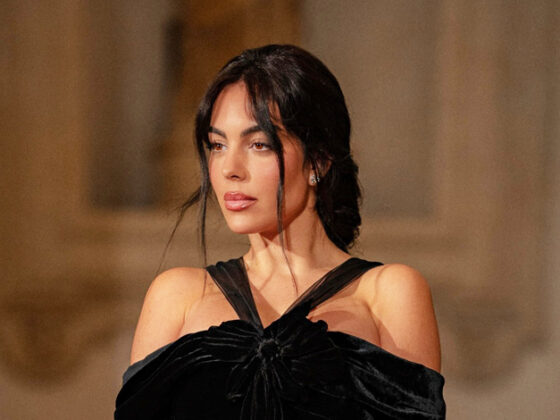 إطلالات المشاهير في عرض Valentino “Interferenze” لخريف/شتاء 26/27