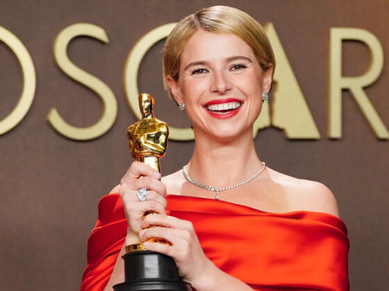 أبرز إطلالات النجوم في السجادة الحمراء للأوسكار 2026