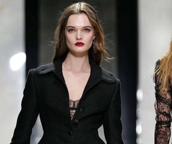 اليوم الخامس من أسبوع ميلانو للموضة: توازن بين الكلاسيكية والجرأة المعاصرة