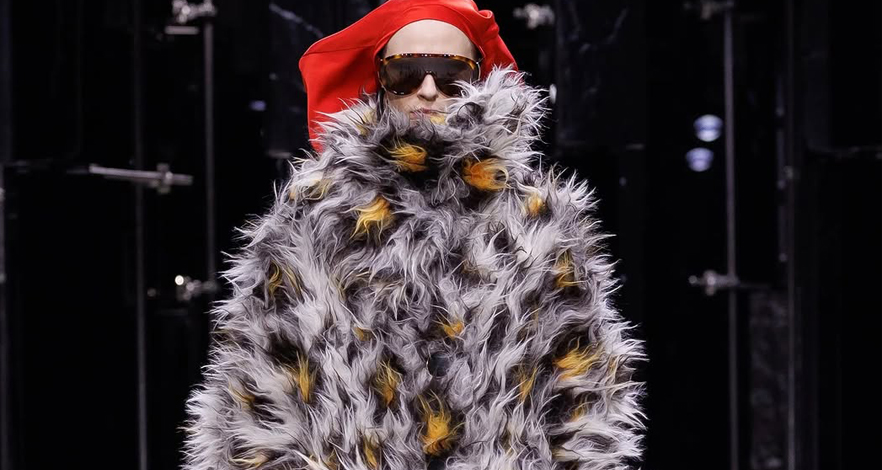 ملامح اليوم الخامس من Paris Fashion Week: بين الفن والدراما