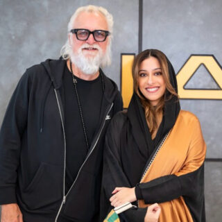 Hailey Bieberوزوجها Justin يطلقان منتجات جديدة من علامة Rhode.