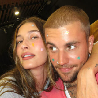 طوكيو تستقبل نجمات The Devil Wears Prada 2 بإطلالات لافتة