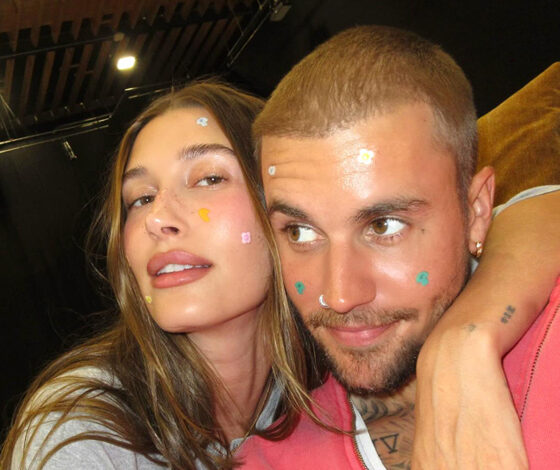 Hailey Bieber وزوجها Justin يطلقان منتجات جديدة من علامة Rhode