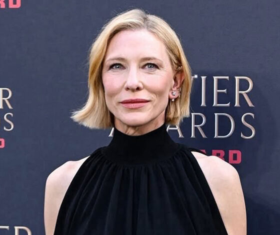 اطلالات النجمات في  Olivier Awards