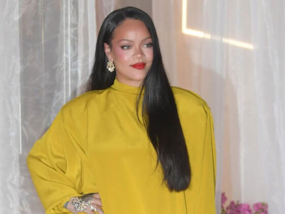 Rihanna بإطلالتين مميزتين في مومباي