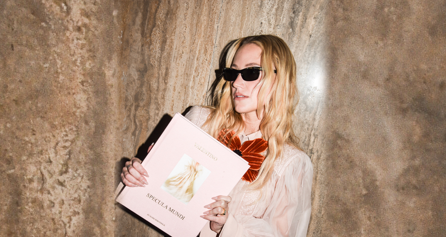Valentino يحتفل بإطلاق كتاب Specula Mundi