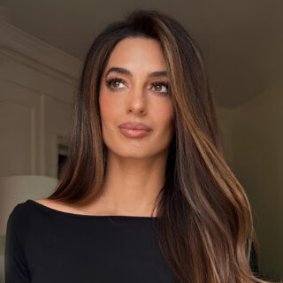 الأختان لبنى وناديا الزكواني: رائدتان في عالم الأزياء العمانية