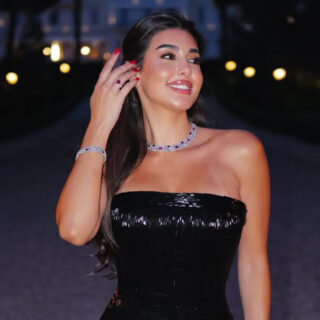 إطلالات النجمات تزين سجادة Chopard Trophy